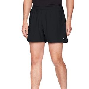 BRAND NEW Saucony Men’s Throttle 5” Short - M